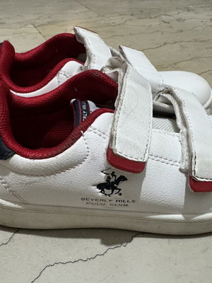 Beverly Hills Polo Club boys' casual shoes size 29, like new, white