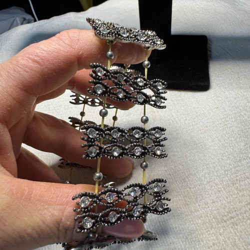 Adjustable bracelet like new, silver