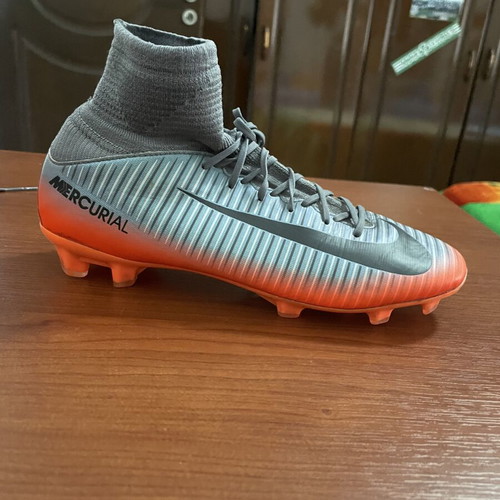 Nike Mercurial CR7 football boots, size 38, grey