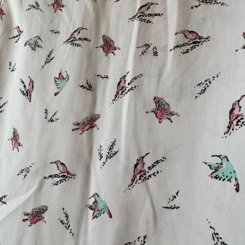 White bird print sleeveless blouse like new