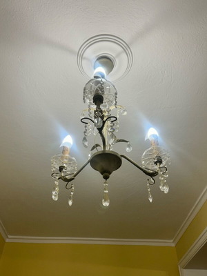 Chandeliers set like new, classic design