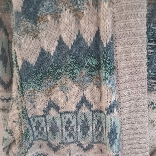 Dur men's cardigan used, size medium, gray