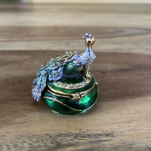 Vintage small enamel and metal box like new