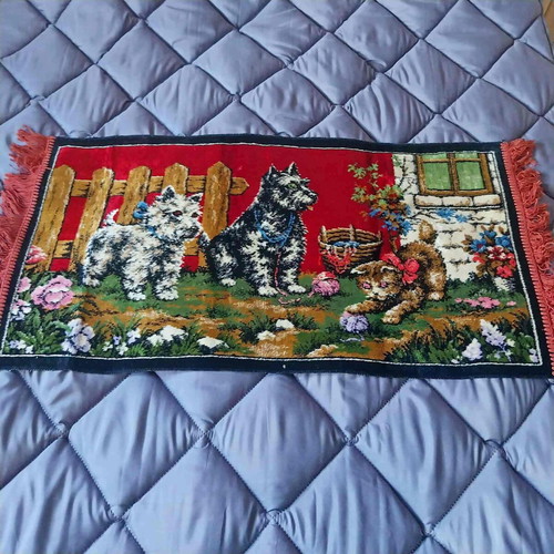 Vintage plush wall rug with puppies and cat used, 96x51 cm