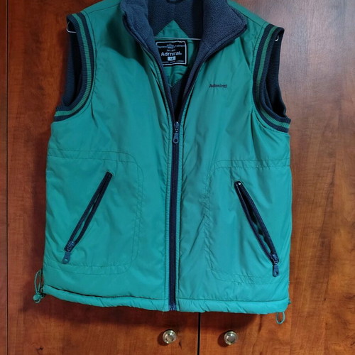 Admiral sleeveless jacket green like new with fleece lining