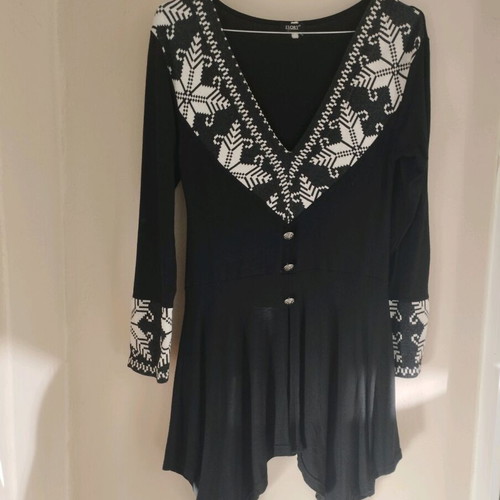 Elastic dress with knitted collar and sleeves like new