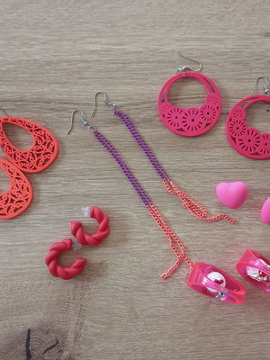 Earrings set like new, 6 pairs multicolor