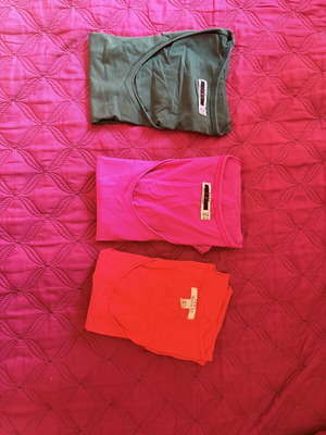 3 cotton V-neck T-shirts, multicolor