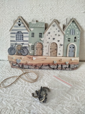 Wooden wall hanger for keys and towels new, pastel colors