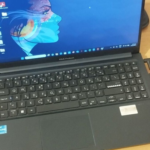 Asus Vivobook 15 X1504VA-BQ312W i3-1315U 8GB 256GB SSD like new