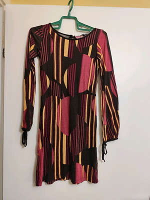 Bershka mini dress used with long sleeves and geometric pattern