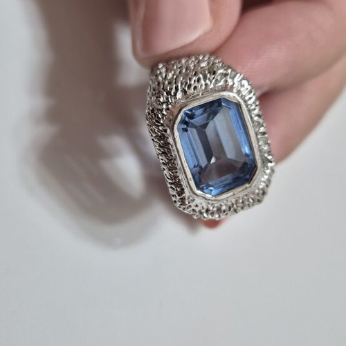 Vintage ring with emerald-cut blue topaz, sterling silver 925