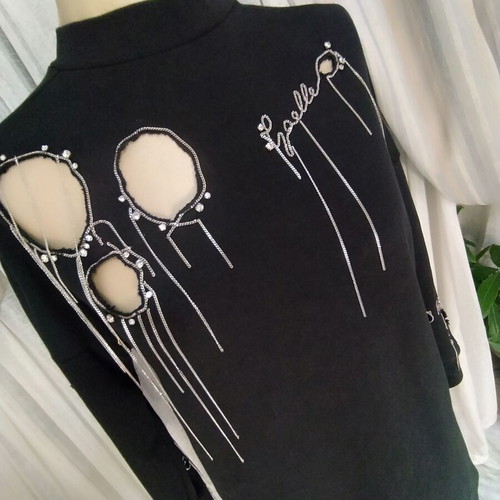 Paris sweatshirt like new with jewellery decoration black