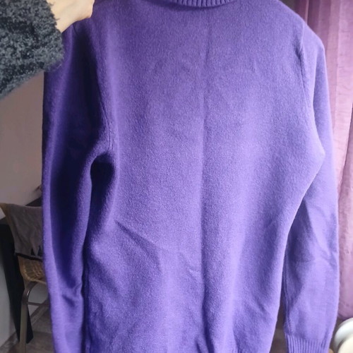 Turtleneck sweater small size like new, purple, soft knit