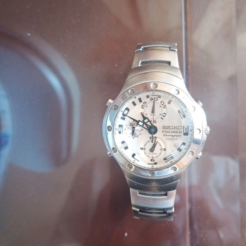 Seiko Premier Chronograph Watch like new, quartz, sapphire crystal