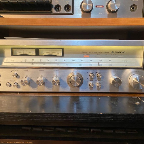 Sanyo JCX-2250KZ amplifier used 2x30 watt