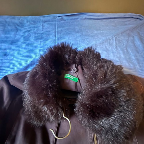 Benetton women's jacket like new with fur collar