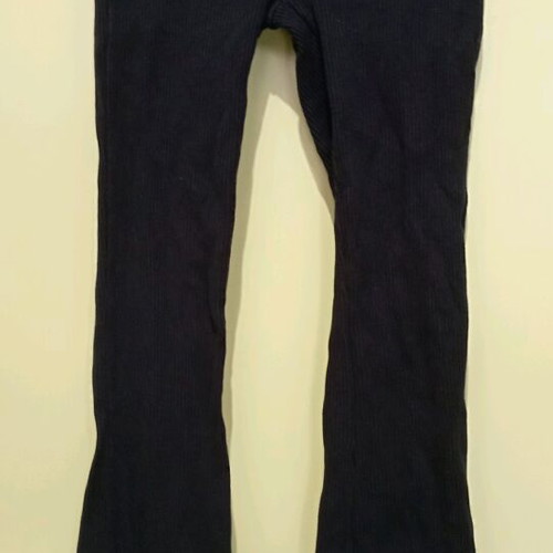 Sisley kids black leggings like new, flared hem size 6 years