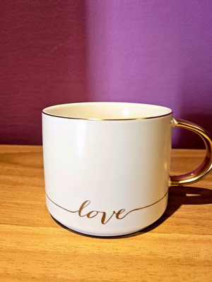 Cup like new with gold finish