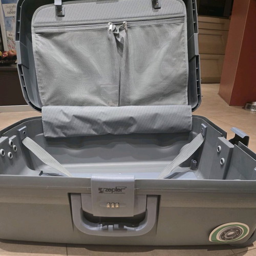 Large Zepter suitcase like new, gray