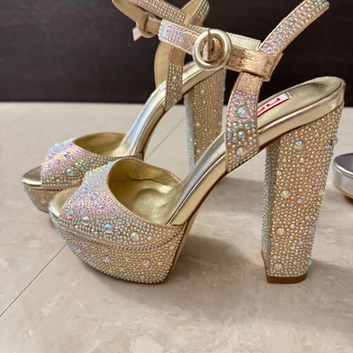 Nak sandals full of rhinestones new, gold, size 37, 14 cm heel