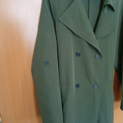 Maxi khaki coat like new, one size with belt and adjustable sleeves