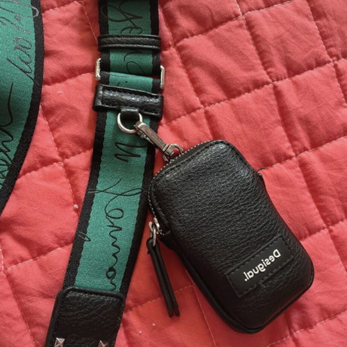 Desigual green crossbody bag like new with detachable wallet