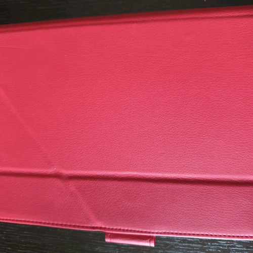 Rivacase 10.1' Tablet Case like new, red