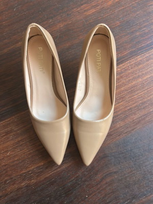 Poti Pati beige patent leather pumps size 37 used, medium heel