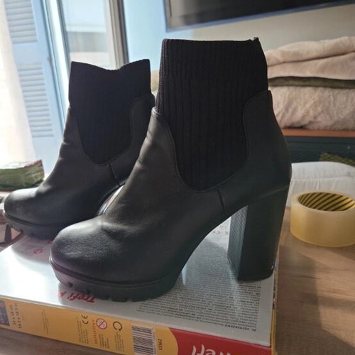 Black ankle boot heels used, leather faux and fabric, size 40