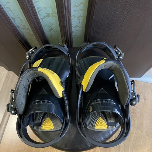 Salomon Trigger snowboard bindings size S used, flex medium