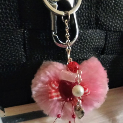Handmade Valentine's keychain new, pink and red heart design