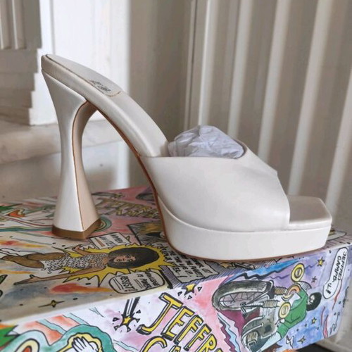 Jeffrey Campbell sandals size 40 new, white
