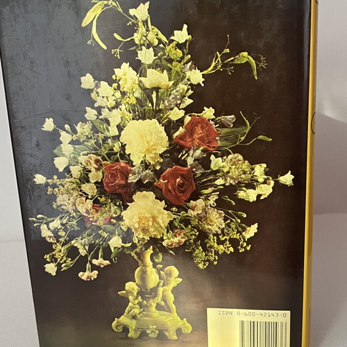 Julia Clements Gift Book of Flower Arranging hardcover like new