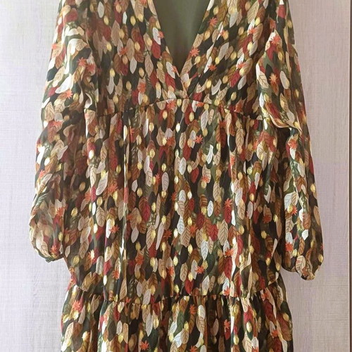Loose dress in earthy tones like new