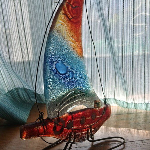 Glass decorative boat like new with hand-painted details