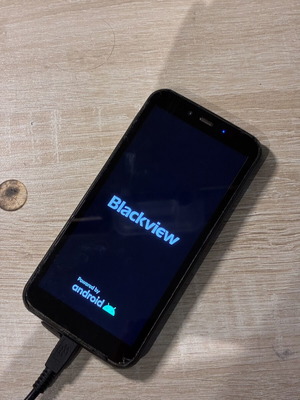 Blackview phone used with cracked screen, fully working