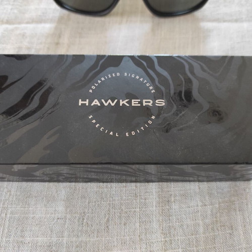 Hawkers Core Polarized Carbono Black sunglasses new