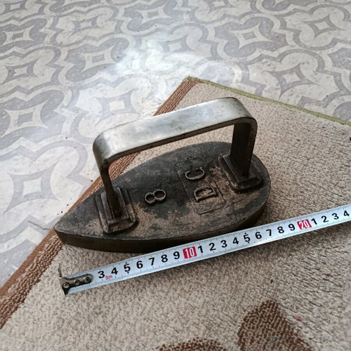 Cast iron iron used for decoration