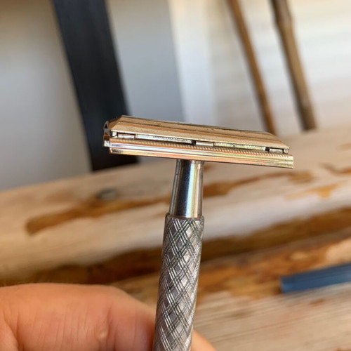 Gillette G1000 and Gillette Tech Aluminum vintage razors set
