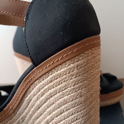 Tommy Hilfiger platform sandals like new, black, size 39