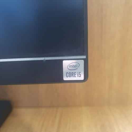Lenovo All In One PC 21.5" like new, Core i5, 8GB RAM, 256GB SSD