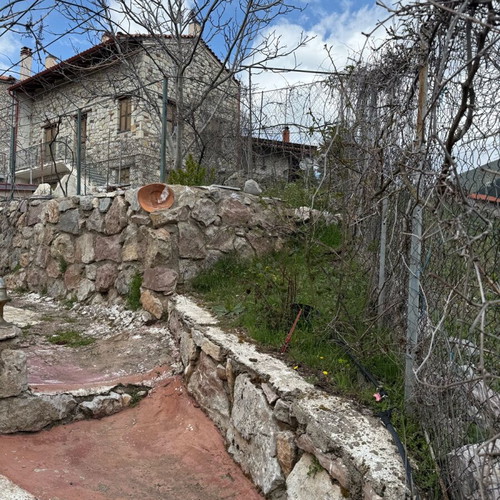 Building Land 171 sqm in Livadi Arachovas Parnassos