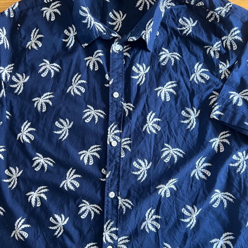 H&M shirt blue with white palm trees XL like new