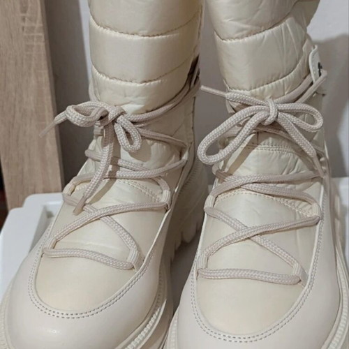 Μπότες Trendyol off white με γούνινη επένδυση σαν καινούργιες, νούμερο 39