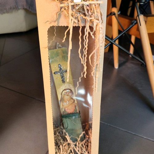 Candle with packaging new