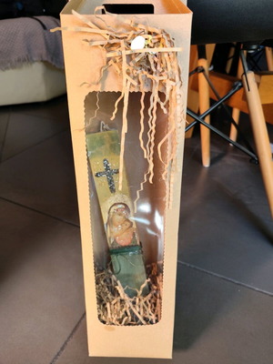 Candle with packaging new