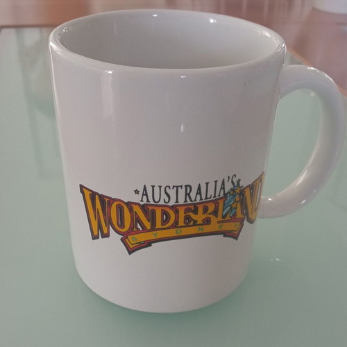 Mug Australia's Wonderland Sydney like new