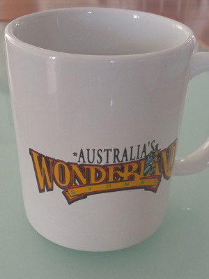 Mug Australia's Wonderland Sydney like new