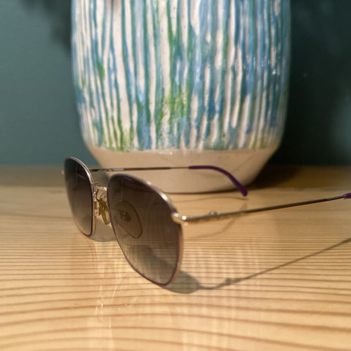 Sunglasses with metal frame like new, purple